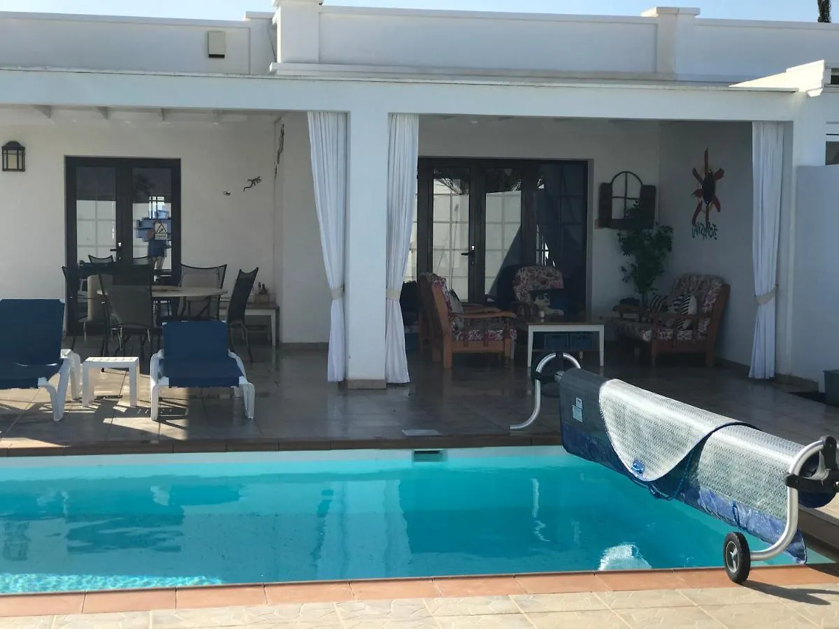 Casa Blanca Villa Arrecife